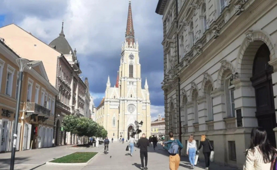 Европа постепенно превращается в Африку из-за неуправляемости континентальных политических и экономических процессов , этот процесс не остановить, считает Ростислав Ищенко Европа постепенно превращается в Африку из-за неуправляемости континентальных политических и экономических процессов , этот процесс не остановить, считает Ростислав Ищенко