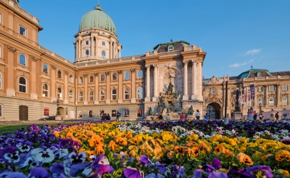 Блокирование финансовой помощи ЕС и санкционных инициатив связано с защитой интересов Будапешта и Братиславы Блокирование финансовой помощи ЕС и санкционных инициатив связано с защитой интересов Будапешта и Братиславы